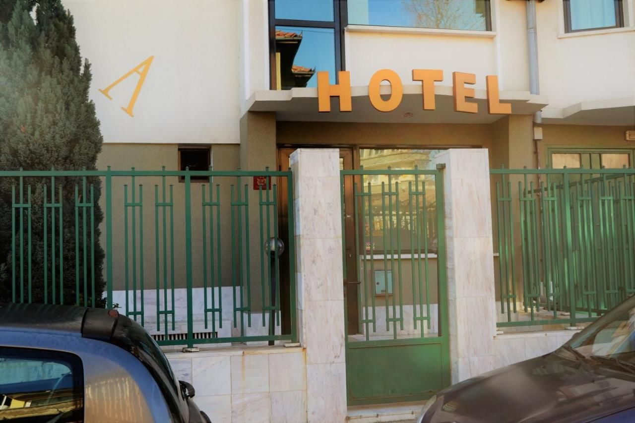 Отель Hotel Perla Горна-Оряховица-5